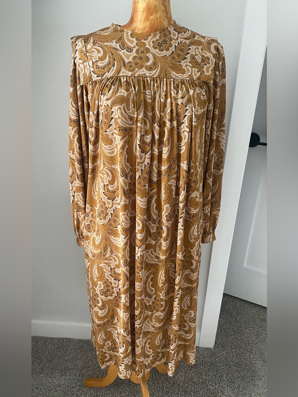 Vintage 1970s Maie paisley long sleeve Midi Dress in Mustard cottagecore boho